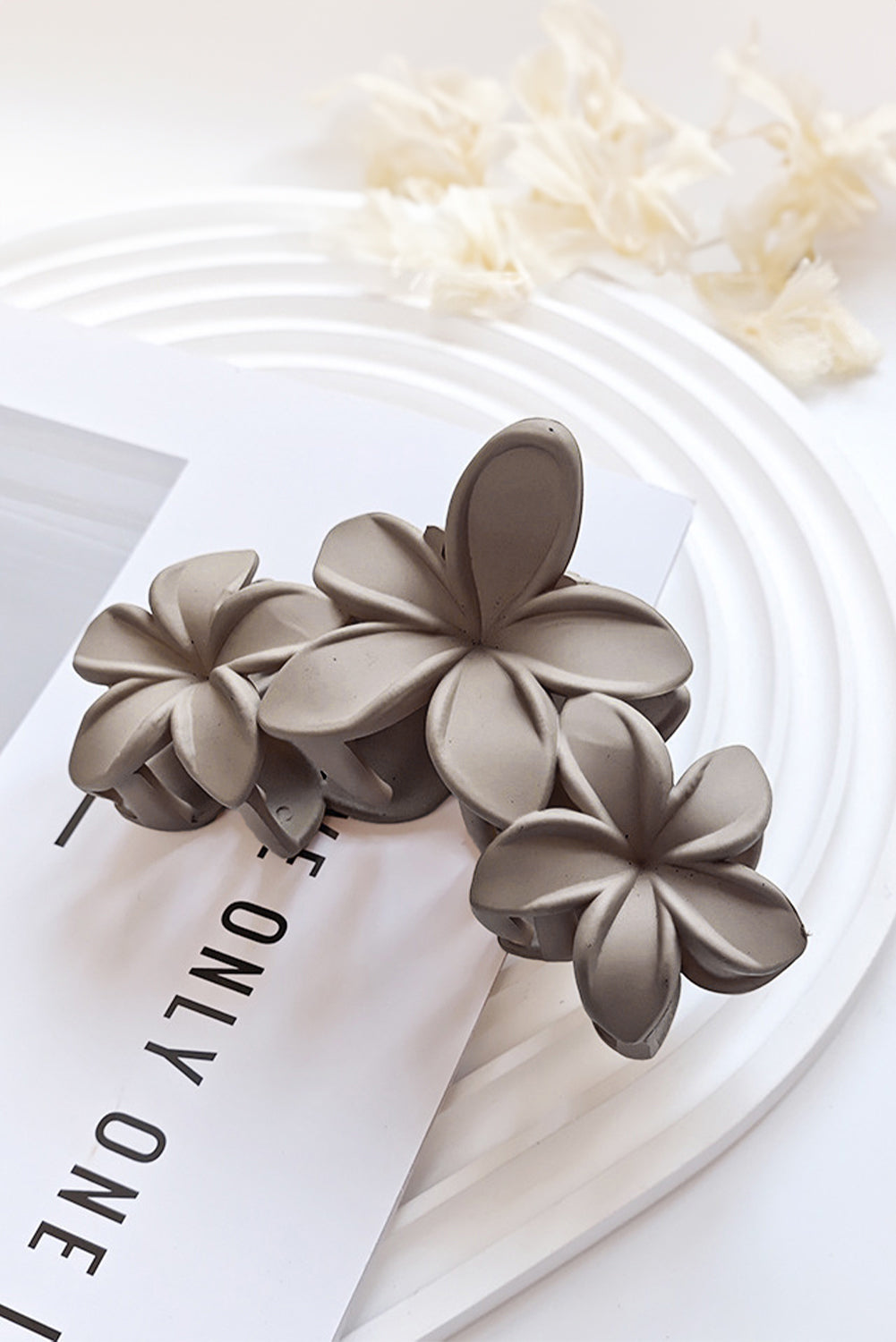 Parchment 3D Flower Plastic Resin Hair Claw