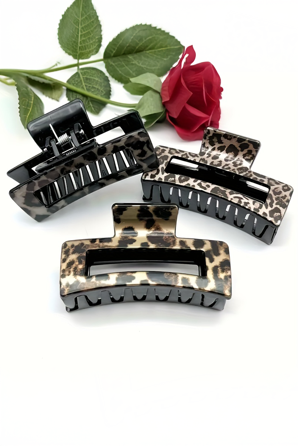 Parchment Elegant Leopard Hair Clip