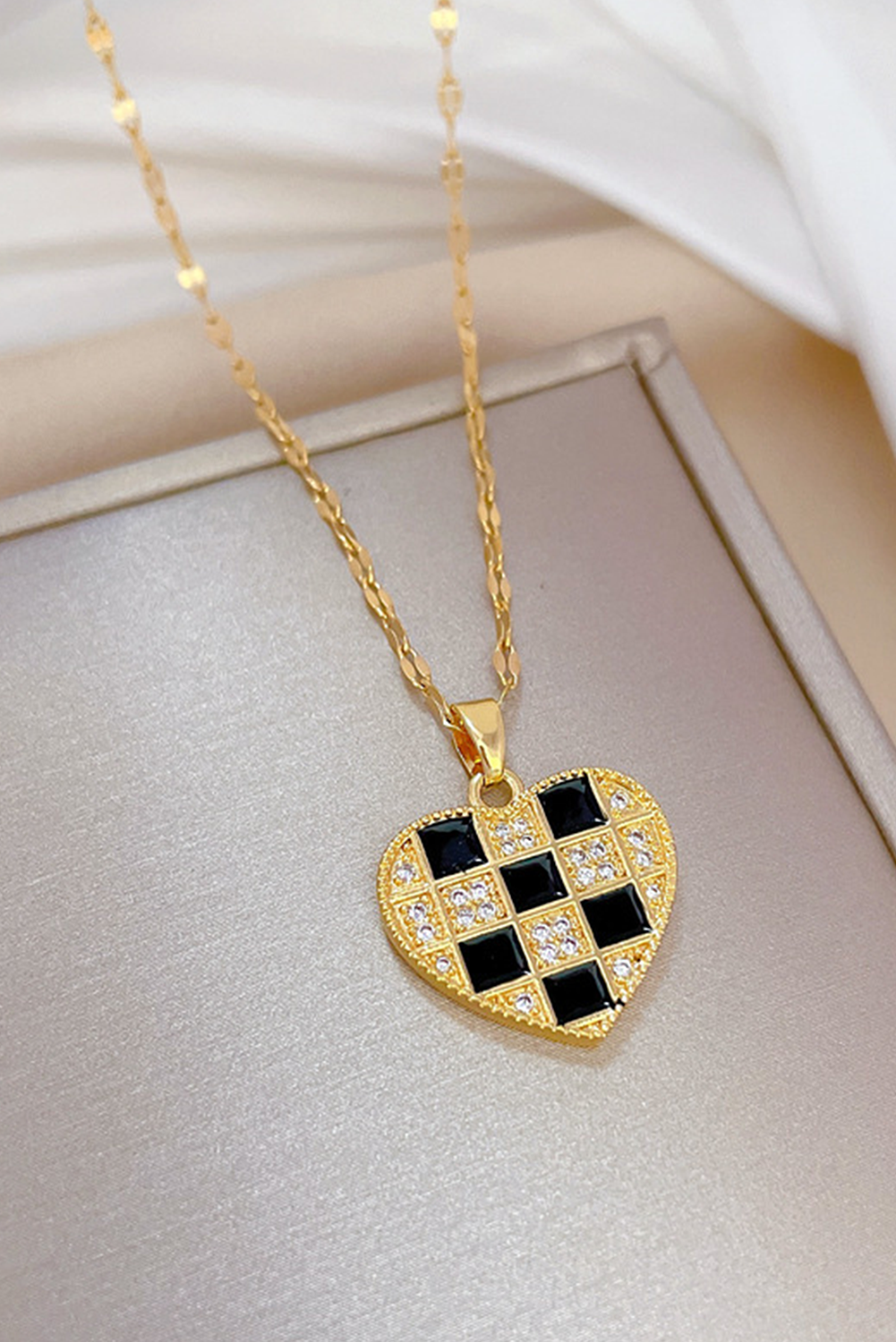 Gold Checkered Heart Pendant Necklace