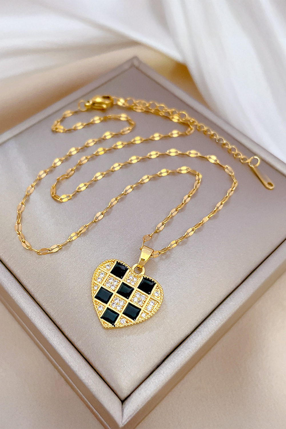 Gold Checkered Heart Pendant Necklace